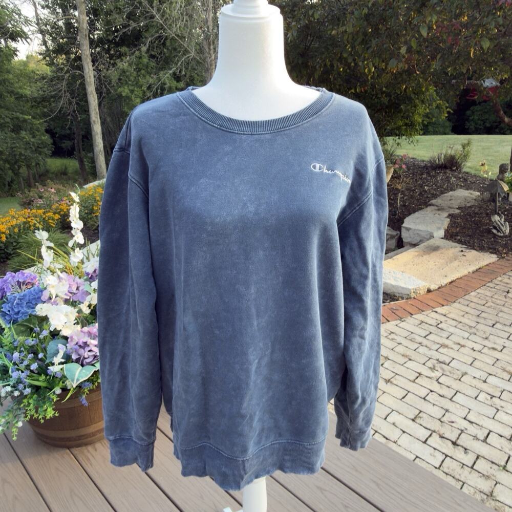 Champion Women's Blue Gray Washed Crewneck Sweatshirt Embroidered Logo (176) - Picture 1 of 7